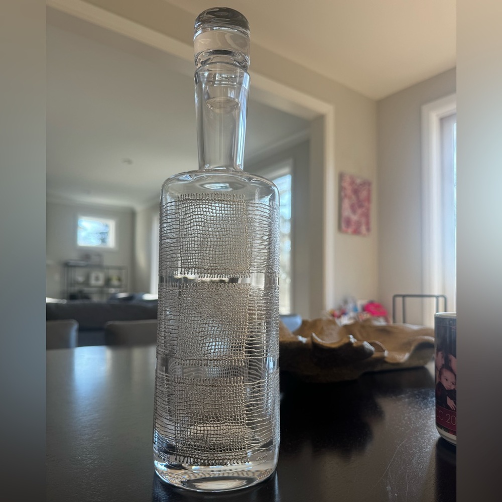 Glass decanter